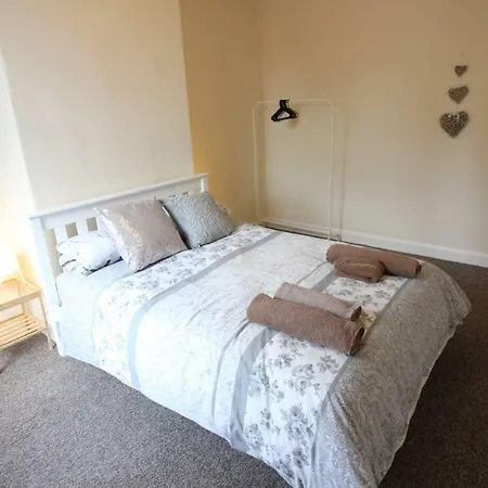 2 Bed House In Leeds Prázdninový dům *